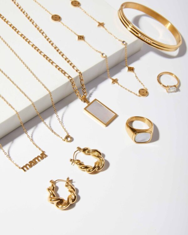 What is Demi Fine Jewellery?